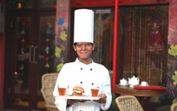 Quán cà phê của những phụ nữ bị tạt axit