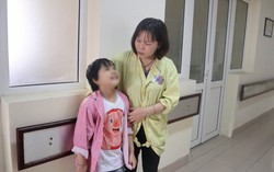 Cô bé 7 tuổi từng ngày giành giật sự sống vẫn khát khao đến trường
