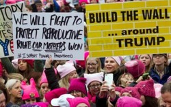 Số người biểu tình phản đối ông Trump đông kỷ lục