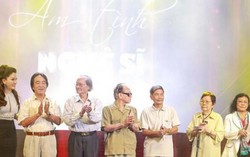 NSND Lan Hương, NSND Tự Long khóc cười cùng "Ấm tình nghệ sĩ"