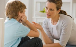 Con trai hay chấp nhặt, làm phách bởi 8 lỗi này của cha mẹ