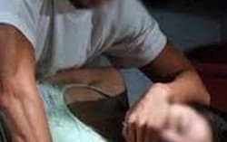 Nhậu say ngủ nhà bạn, cô gái bị người đàn ông Việt Kiều xâm hại
