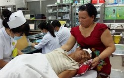 Bộ trưởng Kim Tiến chỉ đạo hỗ trợ viện phí cho ‘người tù thế kỷ’