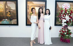 Lương Giang tươi tắn hội ngộ Diệu Hương, Huyền Trang tại phòng tranh riêng