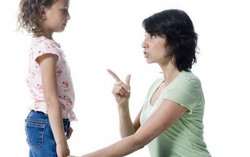 Mẹ khát thành tích khiến con nói dối siêu hạng