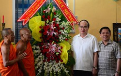 Chủ tịch Uỷ ban TƯMTTQ VN Nguyễn Thiện Nhân chúc Tết Chôl Chnăm Thmây