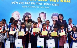Quỹ sữa Vươn cao Việt Nam trao 64.000 ly sữa cho trẻ em tỉnh Bình Định