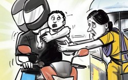 Mẹ đẻ tạo hiện trường giả con bị bắt cóc 