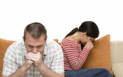 Chồng lừa vợ và cha mẹ suốt 6 năm