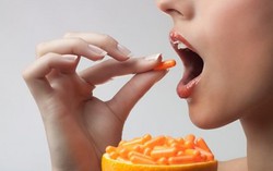 Mất cơ hội chữa lành bệnh vì tin thực phẩm chức năng thổi phồng quảng cáo