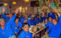 MC Quyền Linh mở đại tiệc cho bác tài xe ôm
