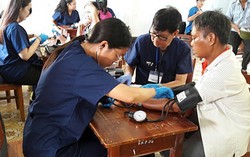 Quảng Nam: Khám bệnh, phát thuốc miễn phí cho hơn 1.700 người dân biên giới