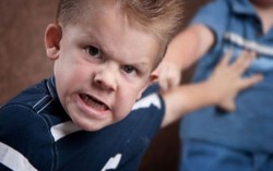  Trẻ nói bậy vì 'quen tai'