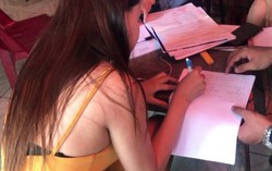 Bắt quả tang nữ nhân viên kích dục cho khách tại quán cà phê ven đô