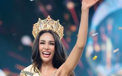 Vừa đăng quang, tân Hoa hậu Hòa bình Thái Lan đã bị phản đối vì hành động kém duyên