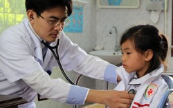 Tôn vinh sự hy sinh thầm lặng của các y bác sĩ