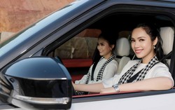 Hoàng My lái xe chở Mâu Thủy đi tặng sách ở vùng cao