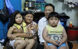 Hạnh phúc giản dị của đôi vợ chồng khiếm thị