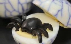 Trổ tài làm 3 món ăn ‘kinh dị’ trong ngày lễ Halloween