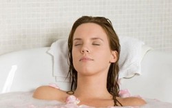 Tắm nước nóng giảm lượng đường trong cơ thể