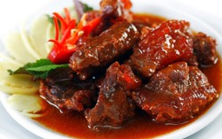 Thịt bò hầm rượu vang đỏ