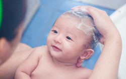 Mách mẹ bí quyết chọn sản phẩm dịu nhẹ cho làn da bé