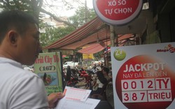 Người Sài Gòn cuống cuồng săn vé số triệu đô