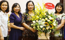 Tổ chức Tài chính vi mô Tình Thương chúc mừng Báo PNVN nhân dịp 21/6