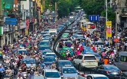 Rút quy định 'gắn mào', Bộ GTVT đề xuất dán phù hiệu lên taxi công nghệ