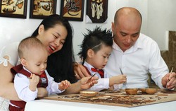 Nữ doanh nhân "xuất khẩu văn hóa" bằng tranh gạo Việt
