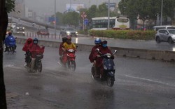 Miền Bắc có nơi nắng nóng trên 38 độ, đêm mưa dông