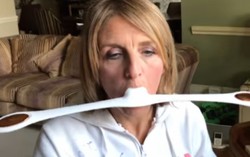 “Cười rớt hàm” với thiết bị nâng cơ mặt rẻ hơn tiêm botox 