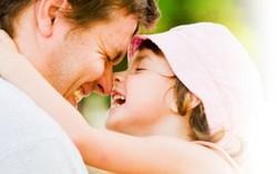 Cách yêu con rất riêng của bố