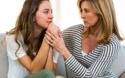 Con gái say đắm tình đầu là giám đốc góa vợ gấp đôi tuổi