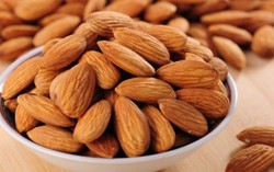 Hạt dinh dưỡng 'quá date' gây ung thư