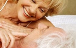 Mày râu trên 80 vẫn có khả năng "yêu" tốt