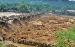 Yên Bái: Số người chết và mất tích do lũ tăng lên 18 người