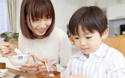 4 cách dạy trẻ tư duy sớm của mẹ Nhật