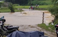 Từ Mỹ về chăm vợ đẻ, người chồng bị sét đánh tử vong