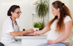 Tiểu đường thai kỳ ảnh hưởng thế nào lên mẹ và con?