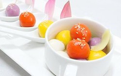 Làm chè trôi nước dẻo thơm cúng rằm tháng Giêng