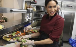 Đang mang bầu, Công nương Meghan Markle vẫn trổ tài nấu nướng thiện nguyện