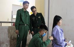 Ấm lòng 'Salon' tóc đặc biệt trong khuôn viên Bệnh viện Hà Tĩnh