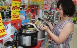 Đồ gia dụng, điện tử ồ ạt giảm giá