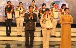 Tuyên dương 8 nữ chiến sĩ CAND tiêu biểu