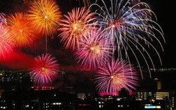Nhiều tỉnh, thành phố công bố ngừng bắn pháo hoa đêm Giao thừa 2017