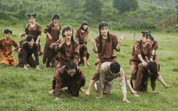 Trò chơi dân gian vào bộ ảnh kỷ yếu