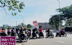 Đưa tiễn đám tang bạn bằng màn chạy tốc độ, bốc đầu xe