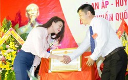 Trà Ngọc Hằng giản dị trao từ thiện ở Thái Bình