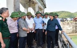 Không được chủ quan, theo dõi chặt diễn biến của bão số 6